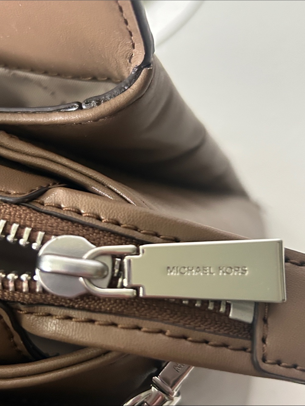 Michael Kors Susan Medium Quilted Leather Tote/Crossbody in the color Driftwood. - Picture 14 of 16